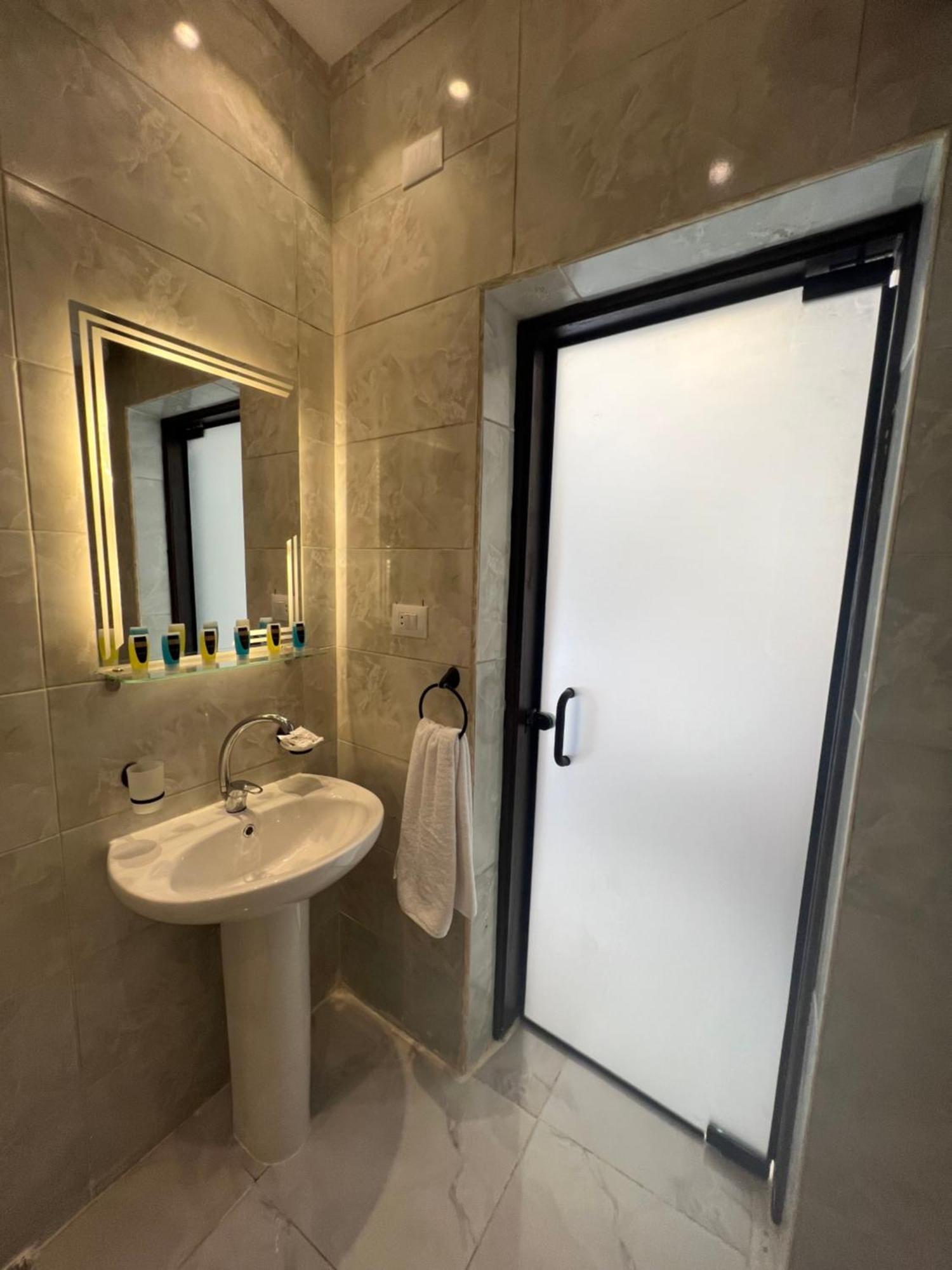 New Glamour Pyramids Hotel Kafret el-Gabal Eksteriør bilde