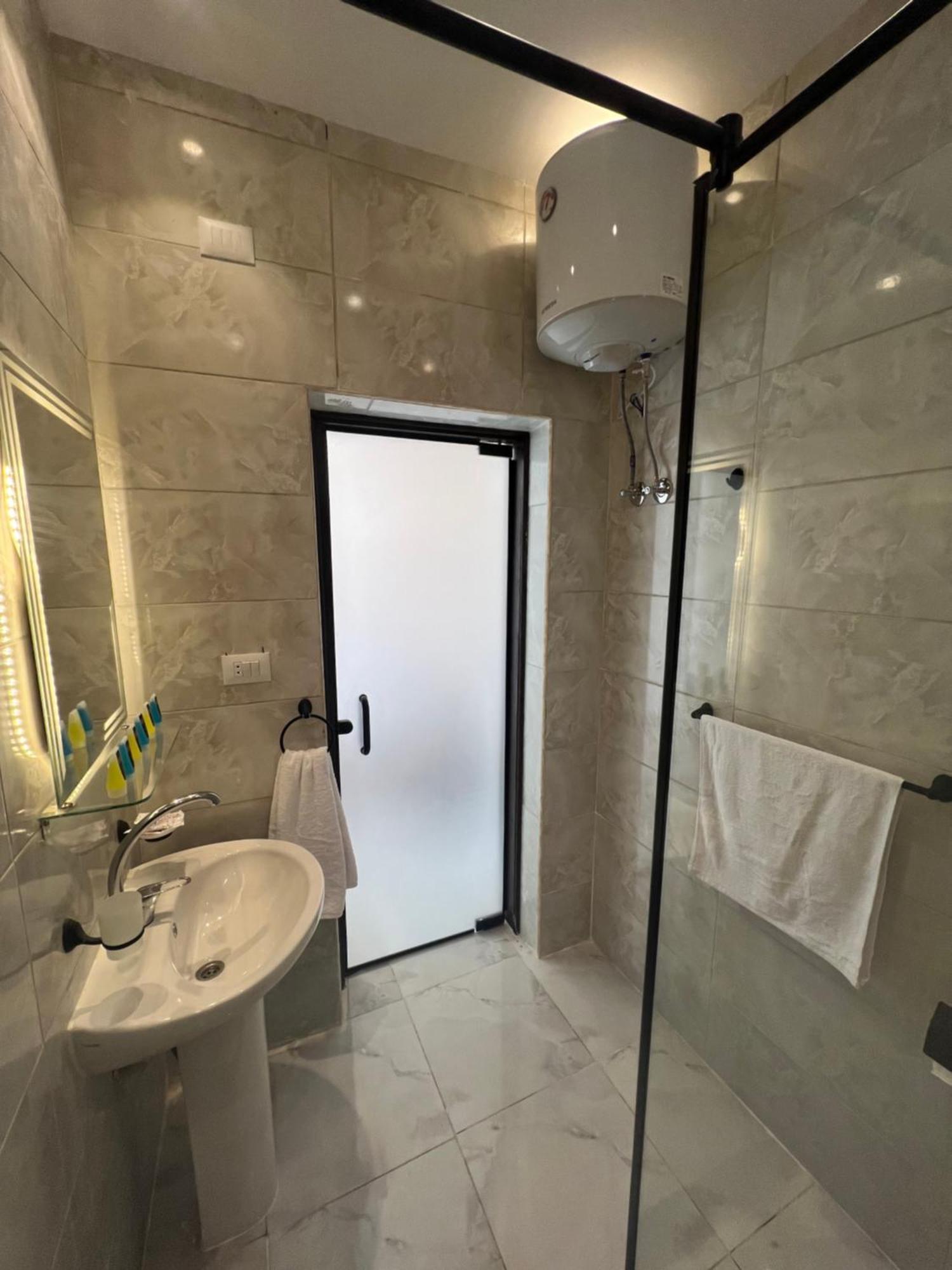 New Glamour Pyramids Hotel Kafret el-Gabal Eksteriør bilde
