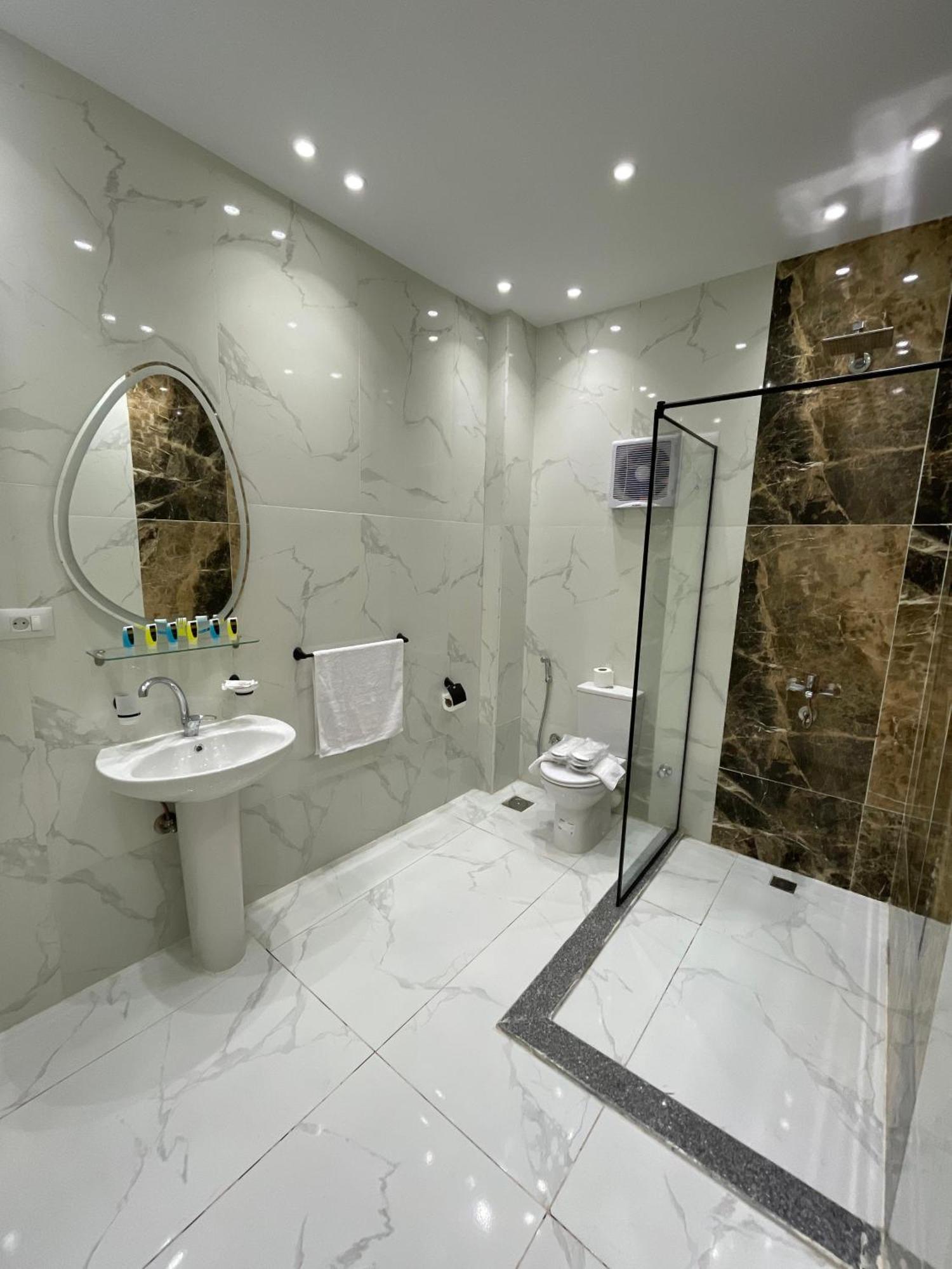 New Glamour Pyramids Hotel Kafret el-Gabal Eksteriør bilde